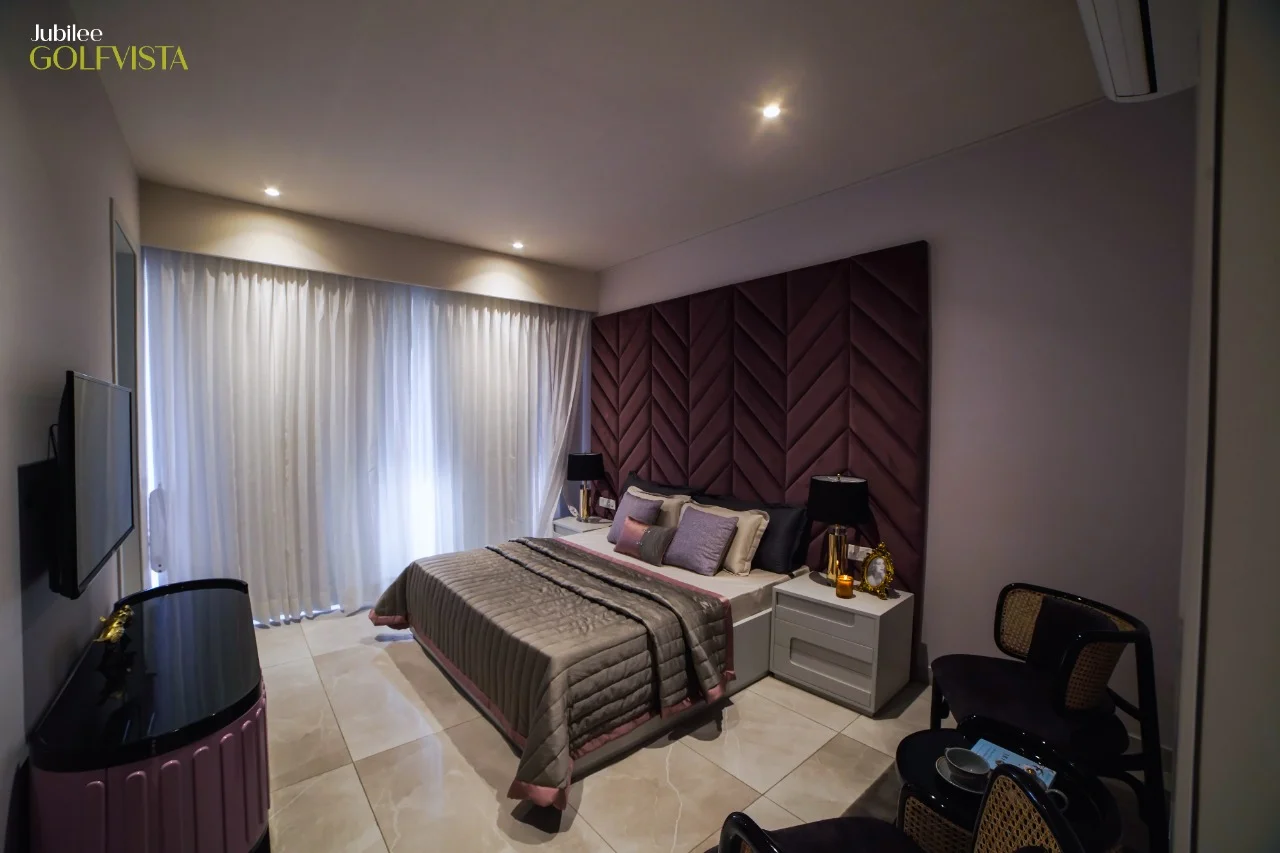guest bedroom of jubilee golf vista luxury flats